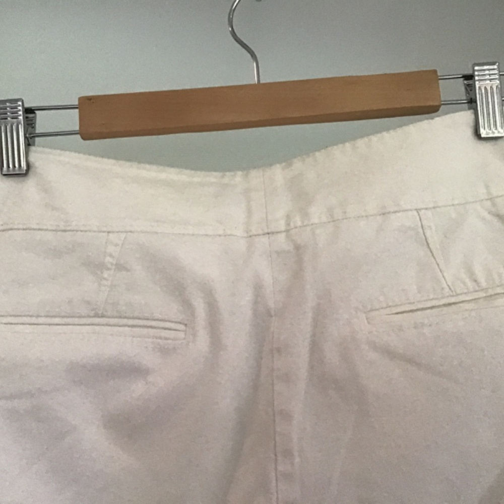 Designer Capri - Picture 3 of 3